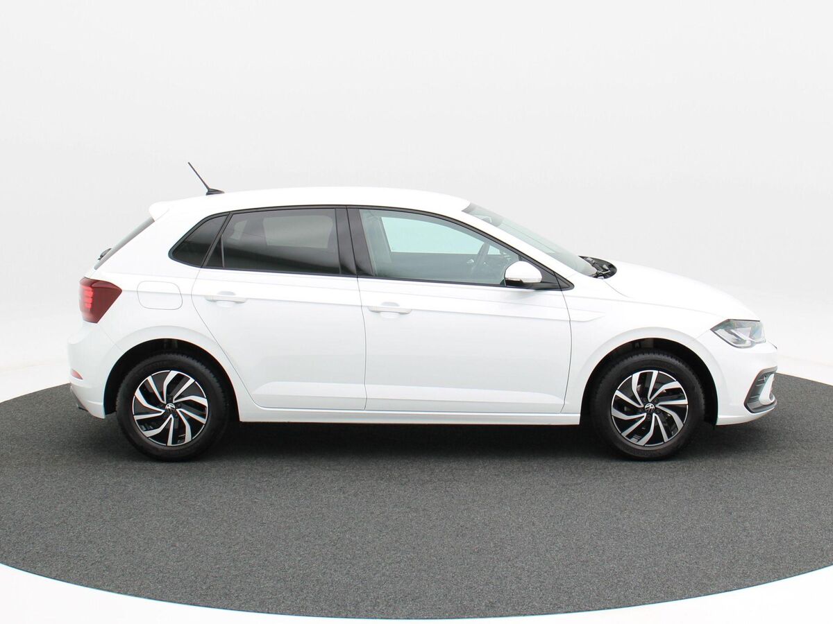 Volkswagen Polo 1.0 TSi Life | Airco | Adaptive Cruise | 15 Inch | Carplay | Privacy Glass | 32.010 Km!!