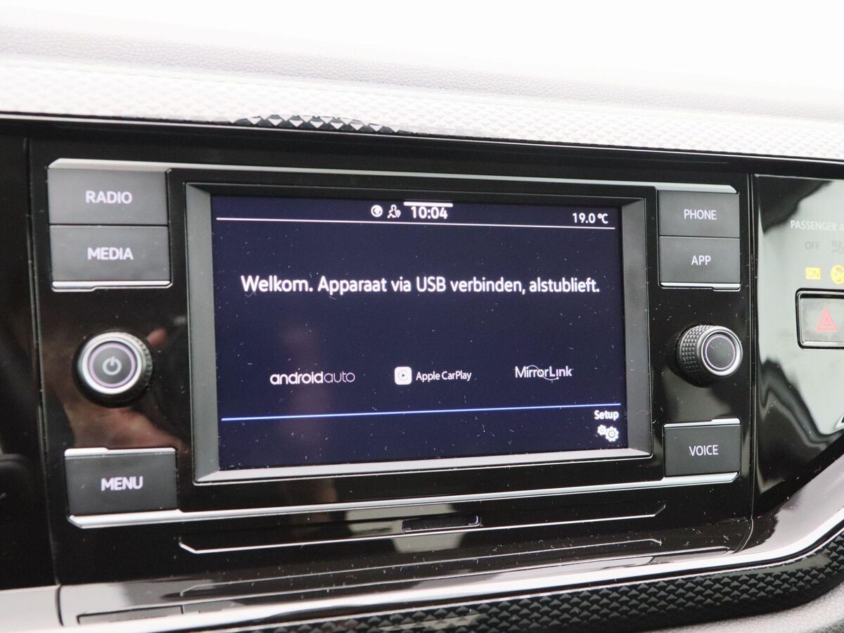 Volkswagen Polo 1.0 TSi Life | Airco | Adaptive Cruise | 15 Inch | Carplay | Privacy Glass | 32.010 Km!!