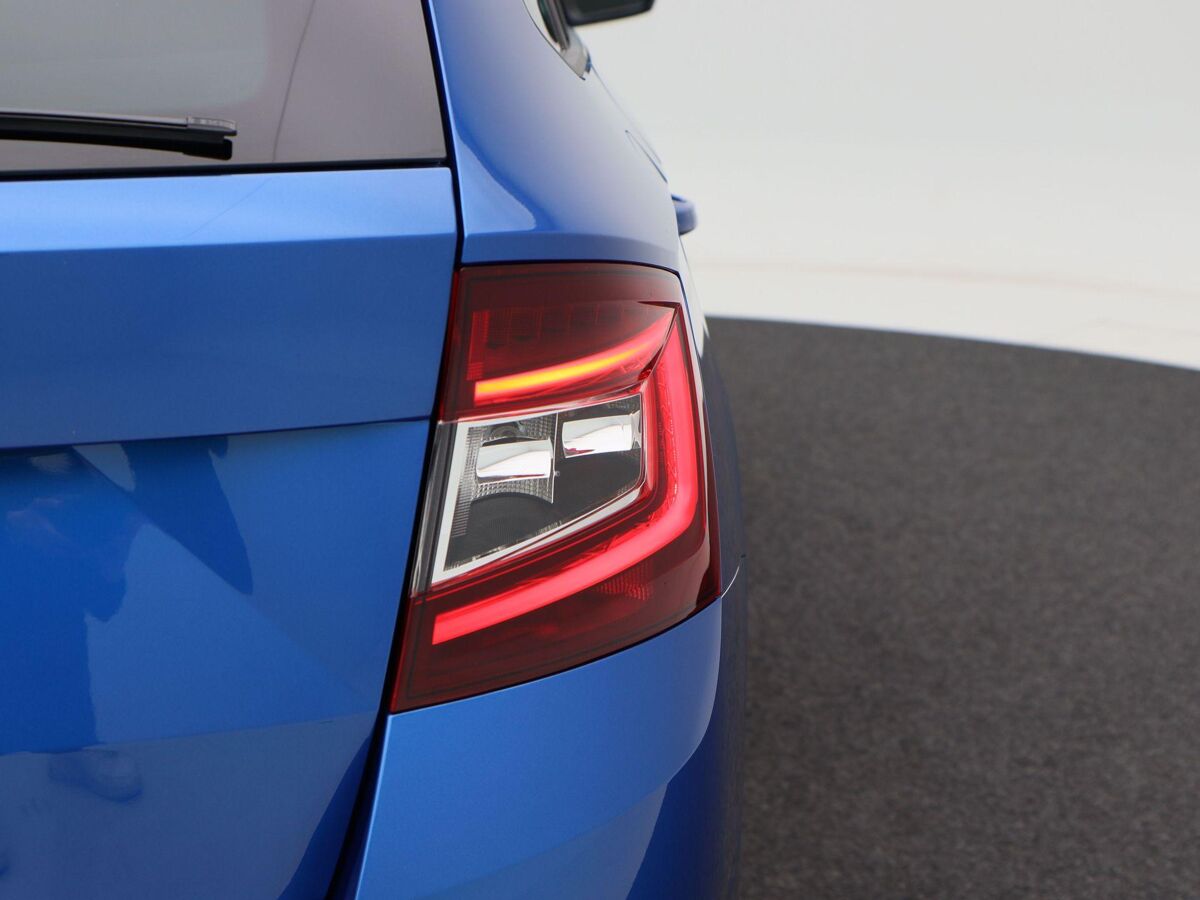Škoda Fabia Combi 1.0 TSi Automaat Ambition | Cruise Control | CarPlay | Navigatie | Bluetooth | 15 Inch | 62.727 Km!!