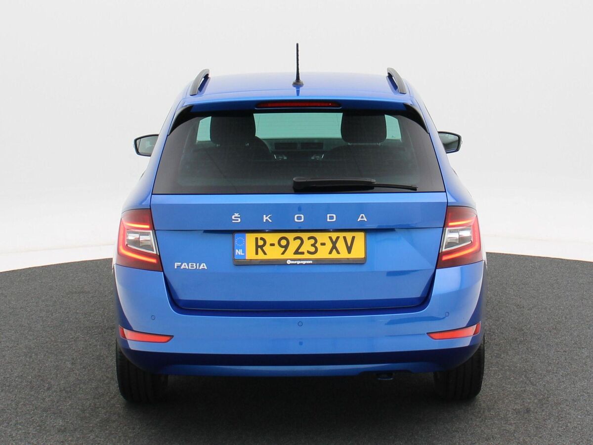 Škoda Fabia Combi 1.0 TSi Automaat Ambition | Cruise Control | CarPlay | Navigatie | Bluetooth | 15 Inch | 62.727 Km!!