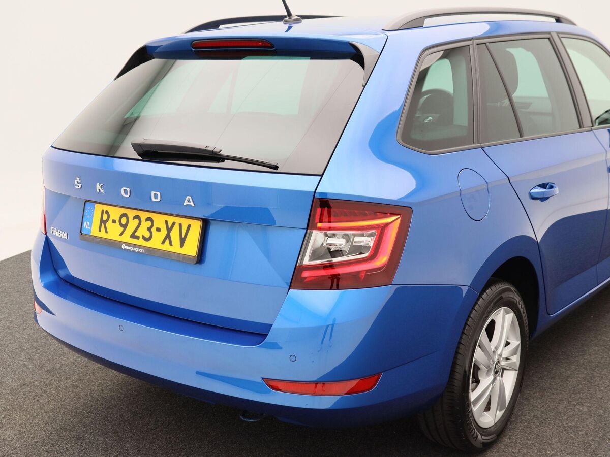 Škoda Fabia Combi 1.0 TSi Automaat Ambition | Cruise Control | CarPlay | Navigatie | Bluetooth | 15 Inch | 62.727 Km!!