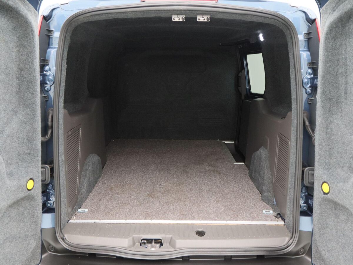 Ford Transit Connect 1.5 EcoBlue L2 Limited | Cruise Control | Climate Control | Stoelverwarming | Bluetooth | Navigatie | Trekhaak | Camera | 53617 Km!!